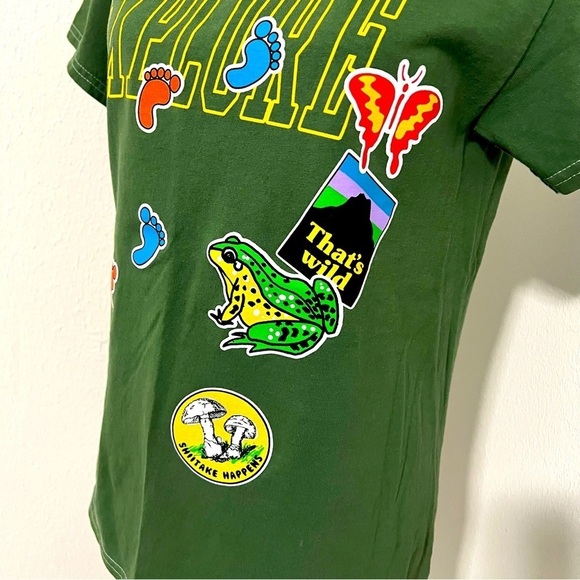 Strange Daze Unisex Small EXPLORE Graphic Crewneck NWOT Streetwear Colorful - Picture 3 of 5